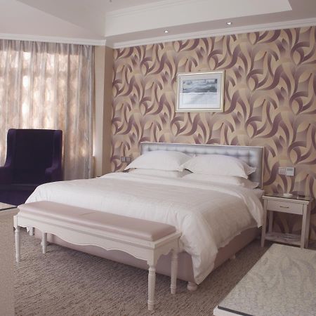 Xinyijia City Hotel Urumqi Buitenkant foto